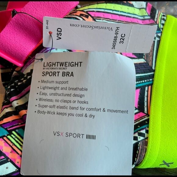 Victoria's Secret VSX Lightweight Sports Bra -32C - Picture 5 of 5